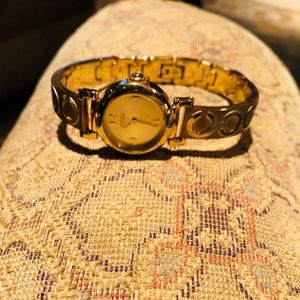 Women’s Coach Watch